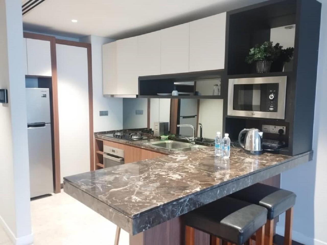 Anggun Apartment *