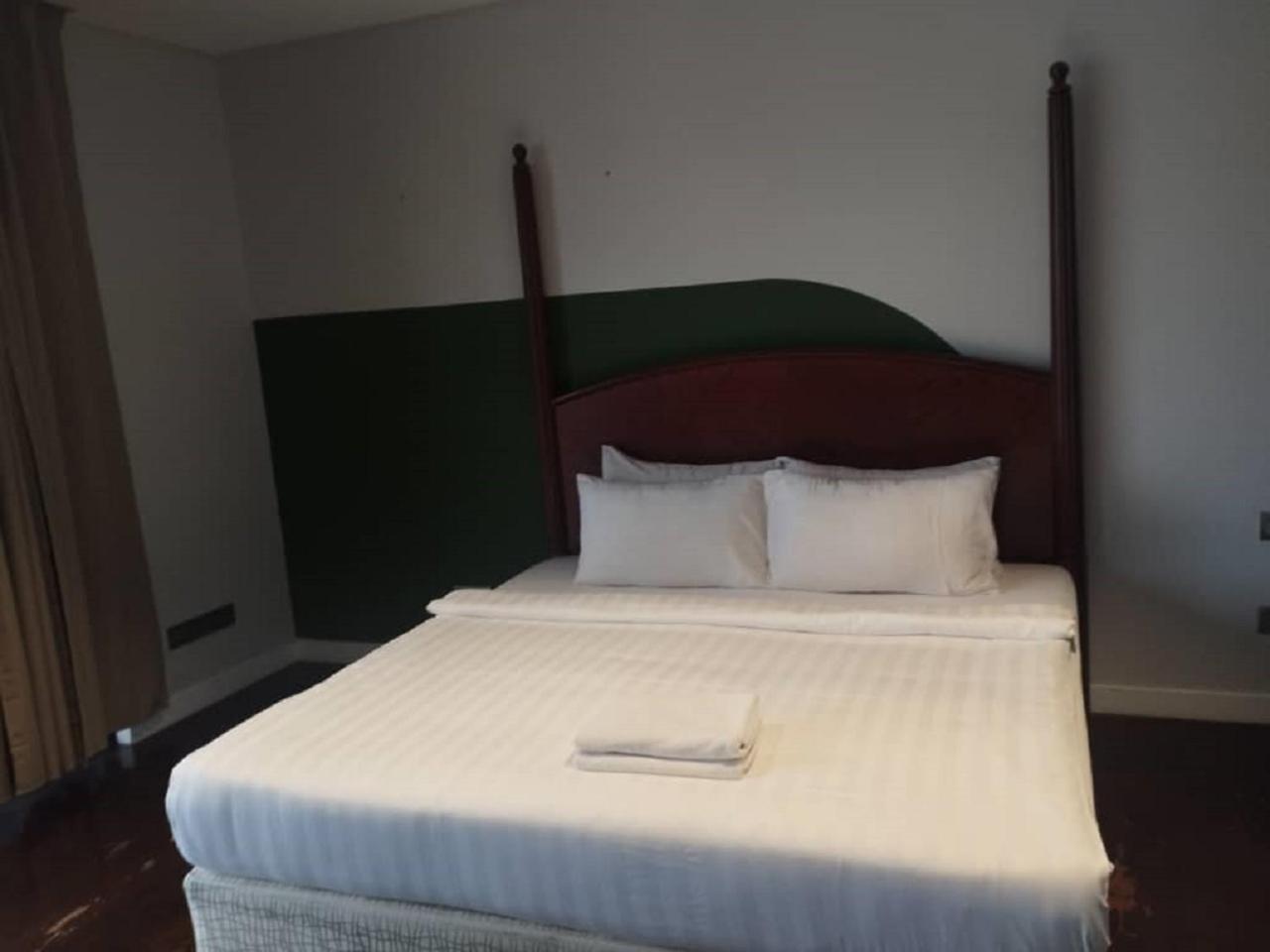Anggun Apartment *